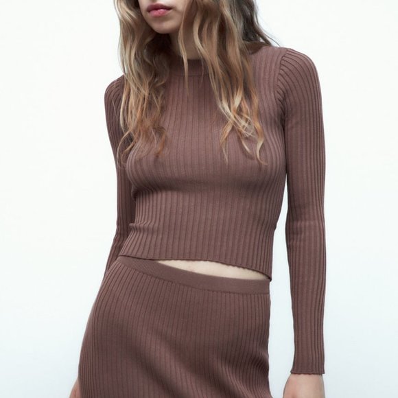 NWOT Open Back Knit Brown Taupe Top. - Picture 3 of 9